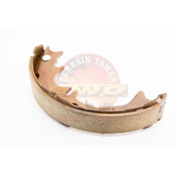   Terrain Tamer Kézifék pofa bal oldali Toyota FJ Curiser 2010-> Landcruiser FZJ VDJ 76 78 79 HZJ 78 79 GDJ TRJ 150 GRJ KDJ 120 150 KZJ RZJ 120 90 95 VZJ 90 95 1996->