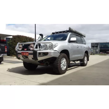   ClearView Power-Boards fellépő Toyota Land Cruiser 200 (Lexus LX570)