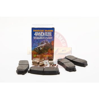   Terrain Tamer Fékbetét és rögzítő készlet (Rear Brake Pads & Fitting Kit) Toyota Landcruiser FJ 80 FZJ HZJ 105 70 75 76 FZJ HDJ HZJ 78 79 80 HZJ 73 VDJ 76 78 79 GDJ GRJ KDJ TRJ 150 GRJ KDJ KZJ RZJ 120 KZJ 78 95 RZJ 95 1991->