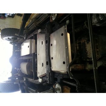   F4x4 Alumínium 3 db-os haspáncél szett Nissan Patrol Y61 1998-> (eredeti lökhárítóhoz, manuális váltóval szerelt)