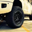 Alumínium felni 17x8.5 ET0 5x127 KM544 Satin Black/Gloss Black Lip KMC