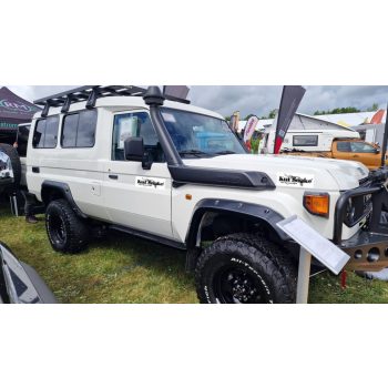   Kut Snake műanyag sárvédő szélesítés Toyota Land Cruiser 78 2024-> 50mm széles